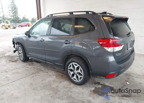 2024 Subaru Forester Premium z USA, uszkodzony, nr VIN JF2SKADC9RH489835